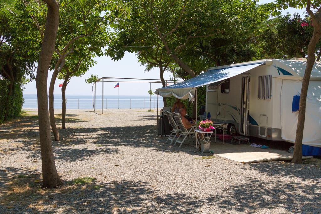 Camping La Focetta Sicula SantʼAlessio Siculo Zewnętrze zdjęcie
