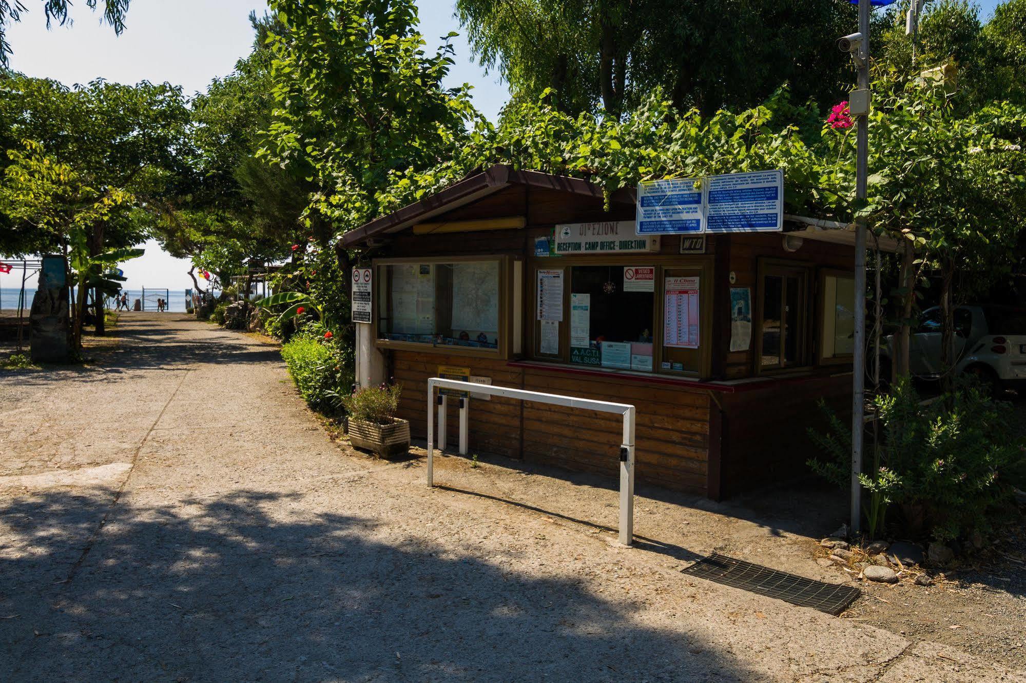Camping La Focetta Sicula SantʼAlessio Siculo Zewnętrze zdjęcie